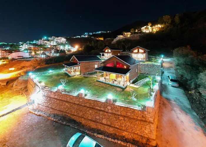 Koruwoodenhouse Alanya فيلة *