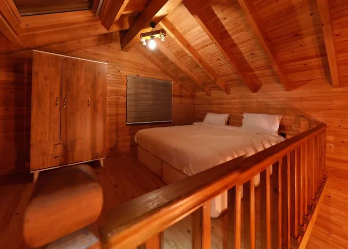 فيلة Koruwoodenhouse Alanya