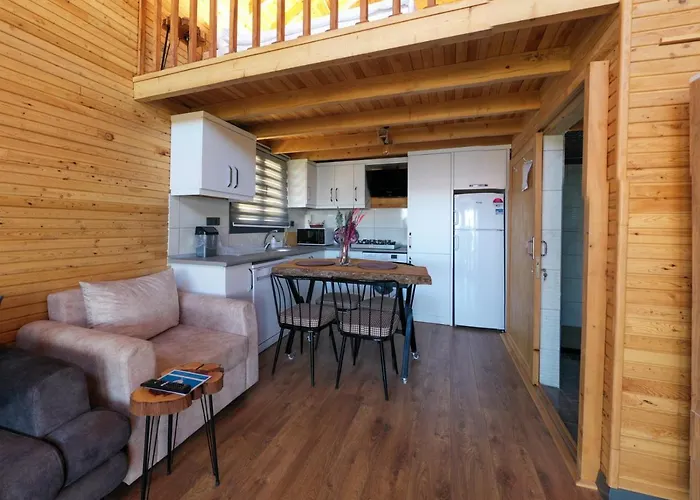 فيلة Koruwoodenhouse Alanya *