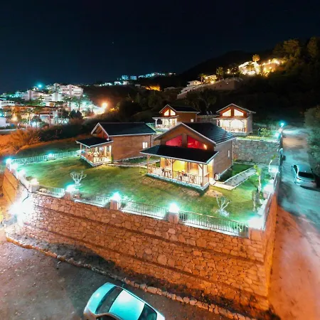 Koruwoodenhouse Alanya Willa *